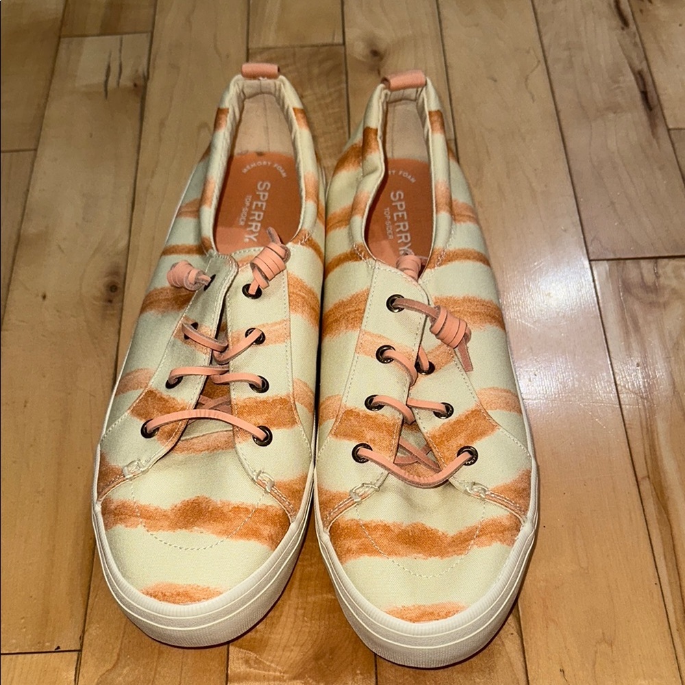 NWOT Sperry Tie-Dye Striped Canvas Sneakers